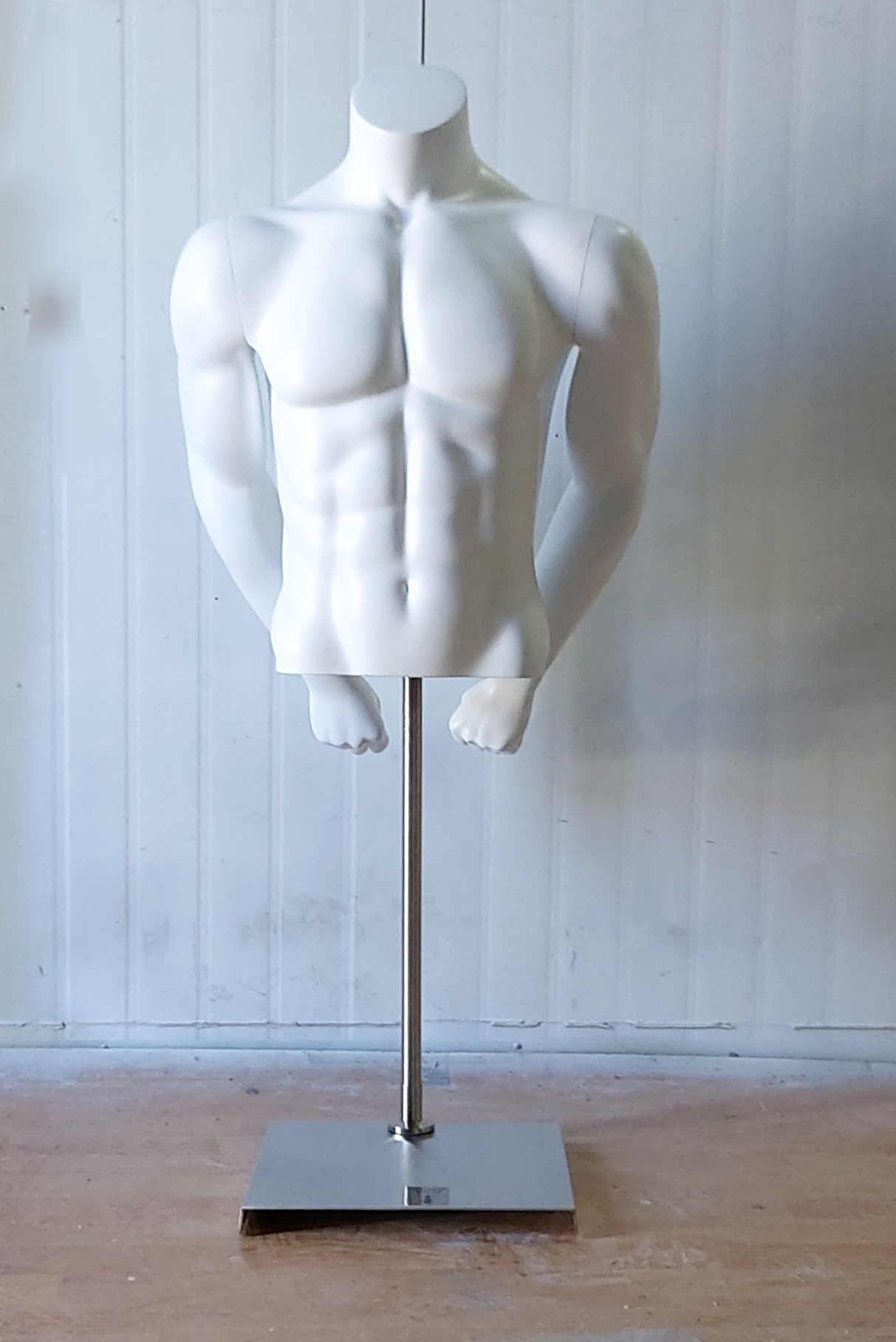 남자 머슬 상반신