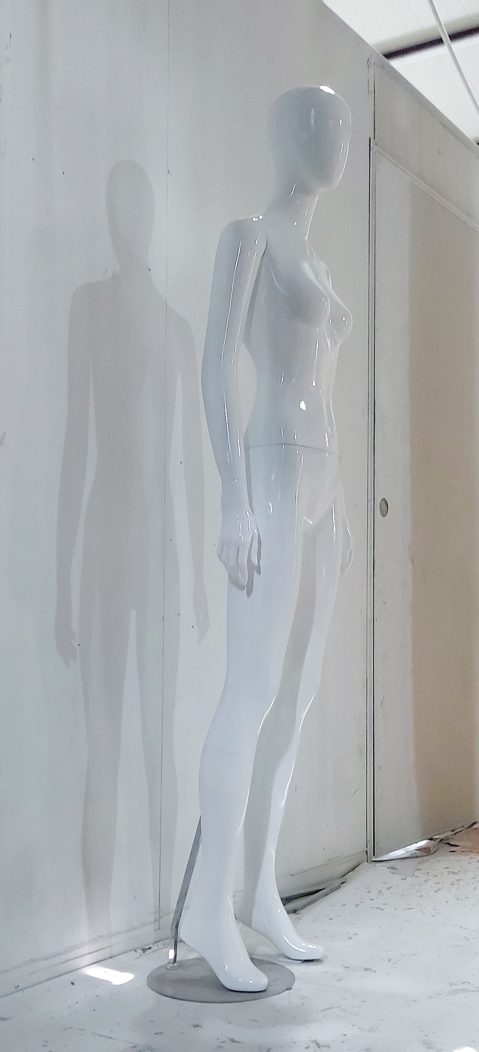 CF-워킹 여자 전신 2