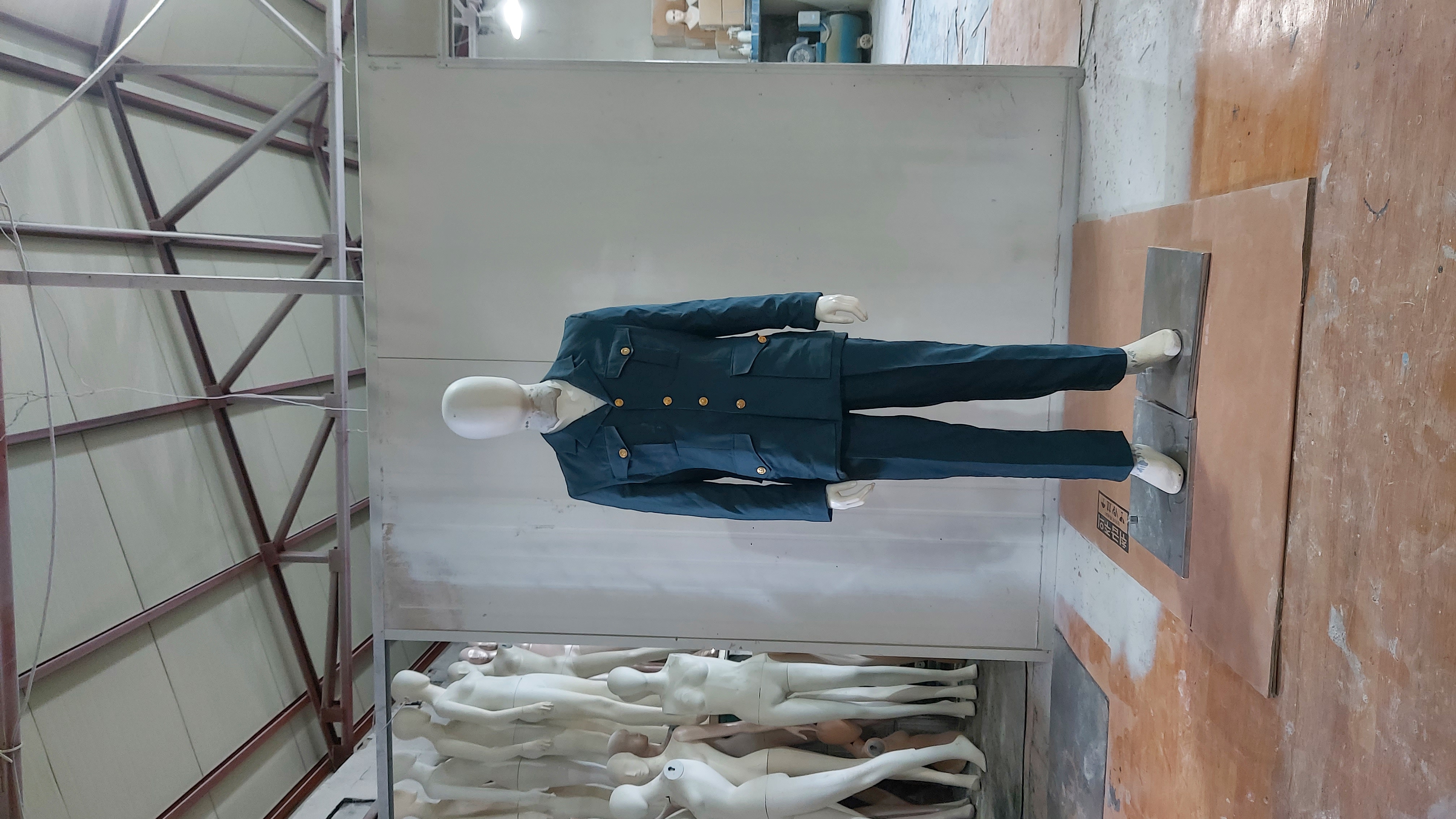 아프리카 제작 마네킹